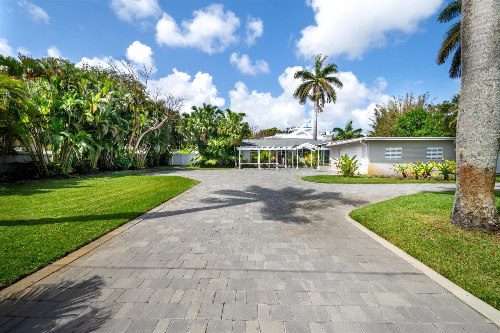 2337 SW 27TH Avenue, Fort Lauderdale FL 33312
