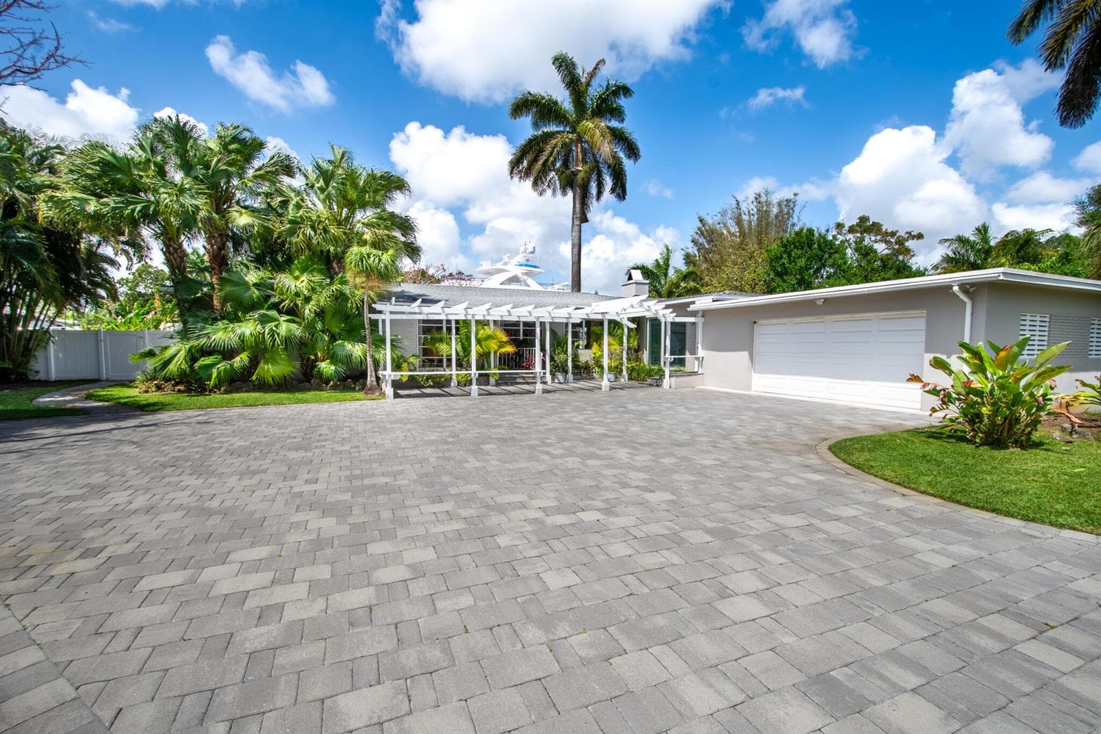 2337 SW 27TH Avenue, Fort Lauderdale FL 33312