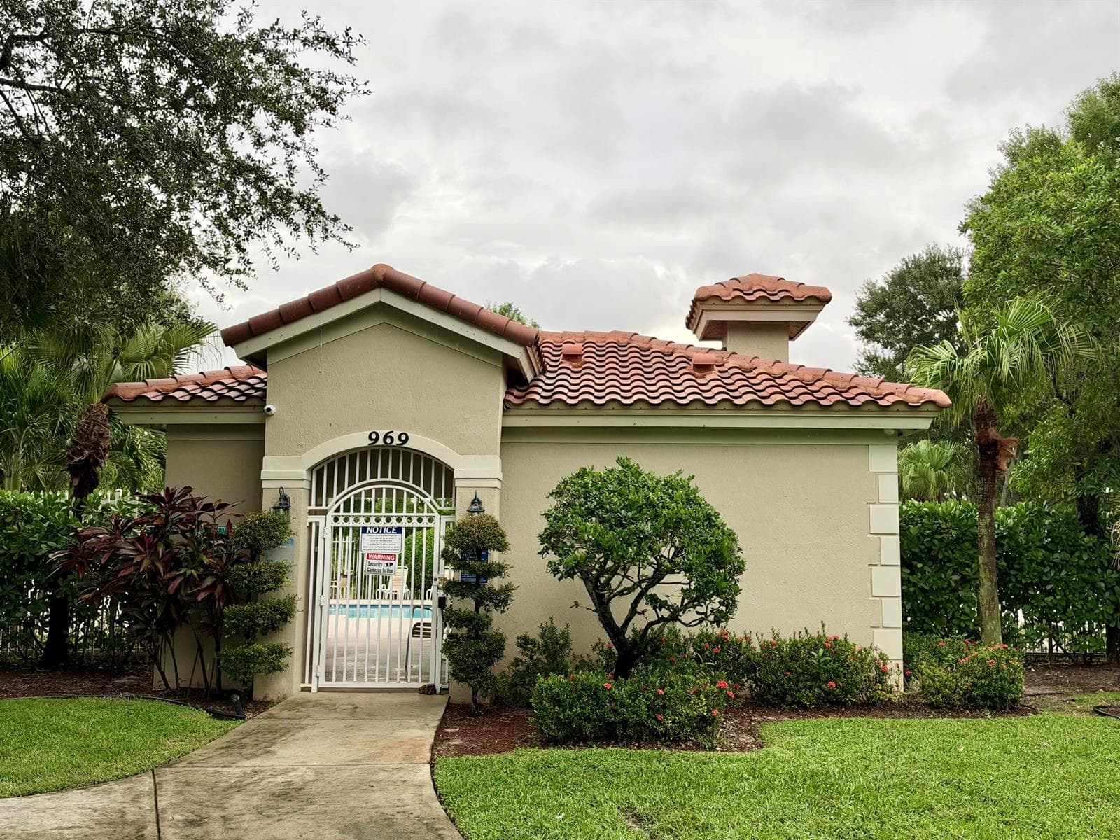 804 Summit Lake Drive, West Palm Beach FL 33406