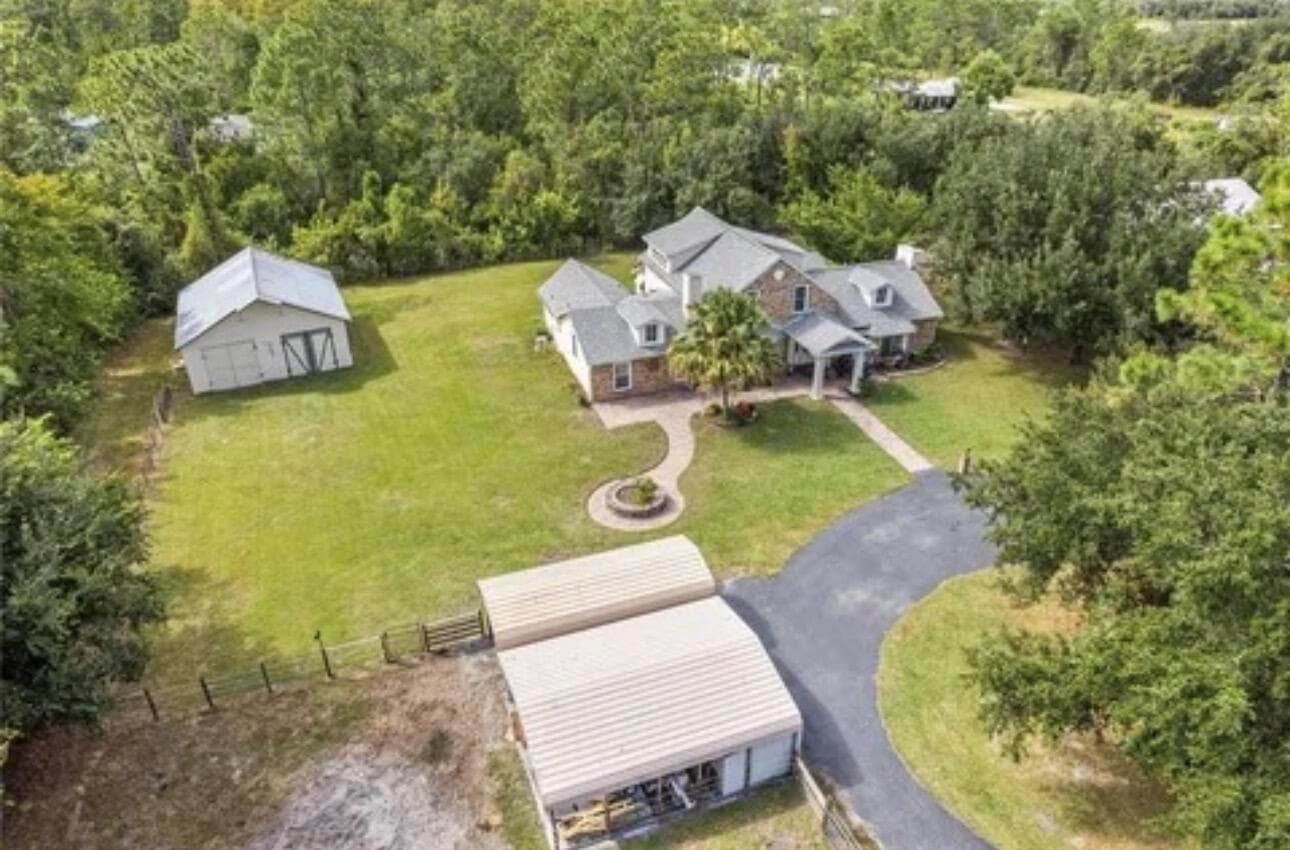 4240 LAKE GENTRY Road, FL 34772