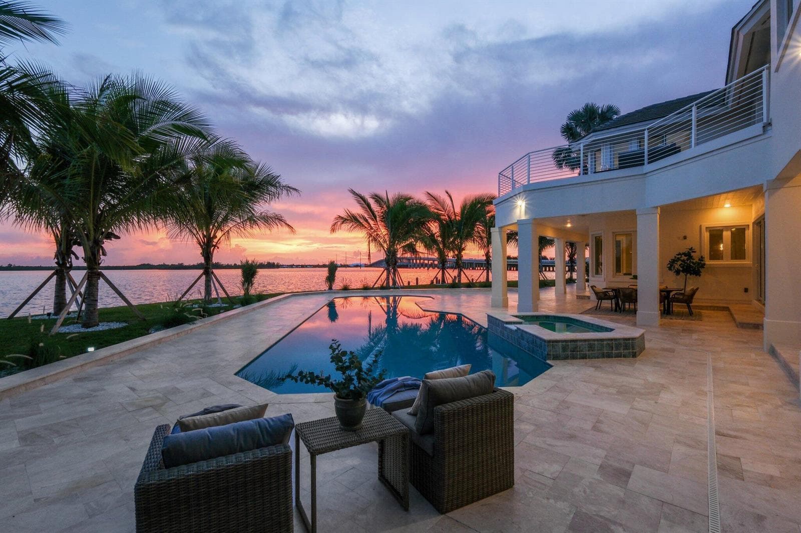 526 POINT Lane, Vero Beach FL 32963