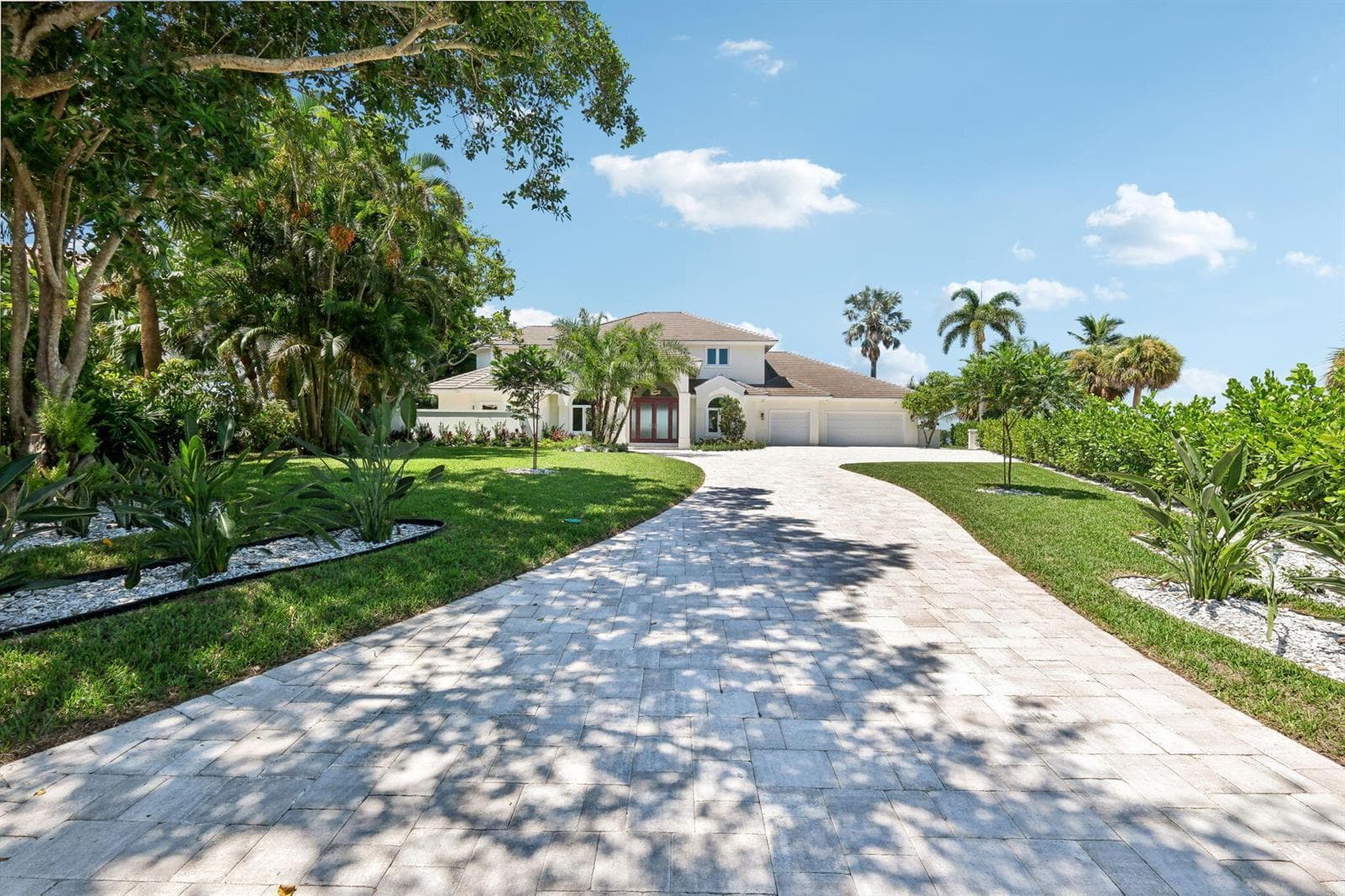 526 POINT Lane, Vero Beach FL 32963