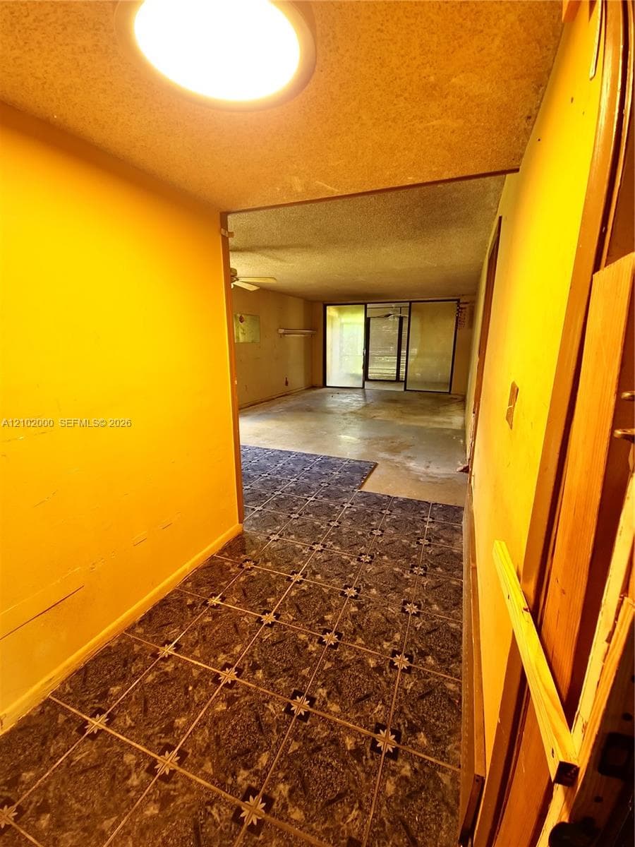 20801 San Simeon Way # 101, Miami FL 33179