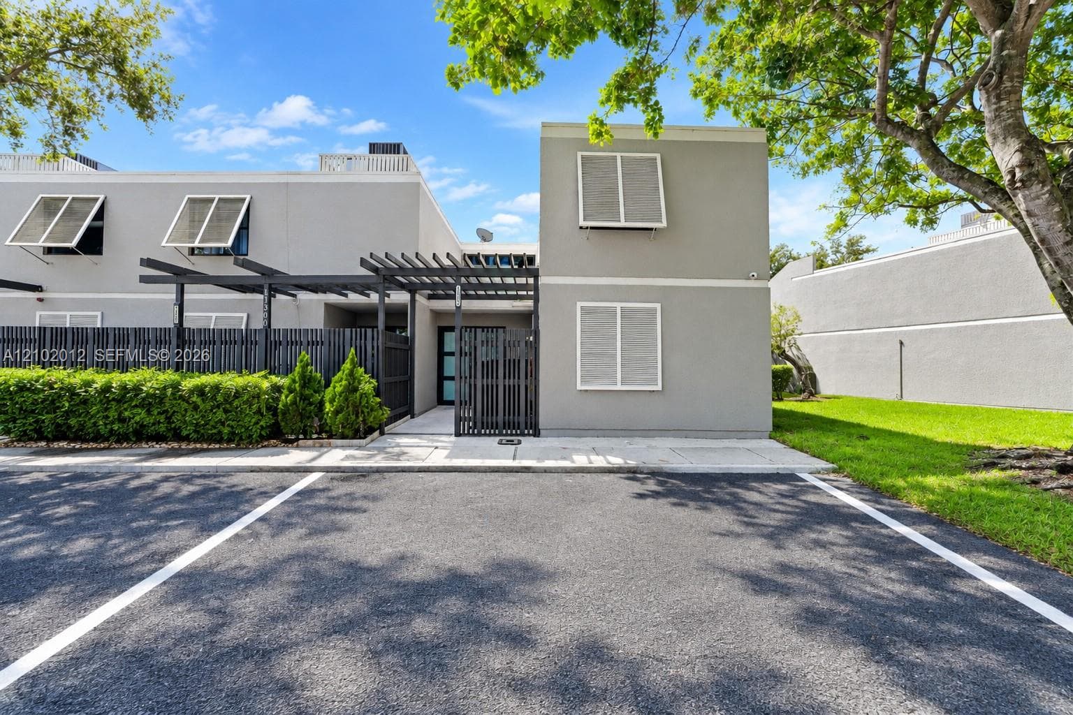 11304 NW 14th Ct, Pembroke Pines FL 33026