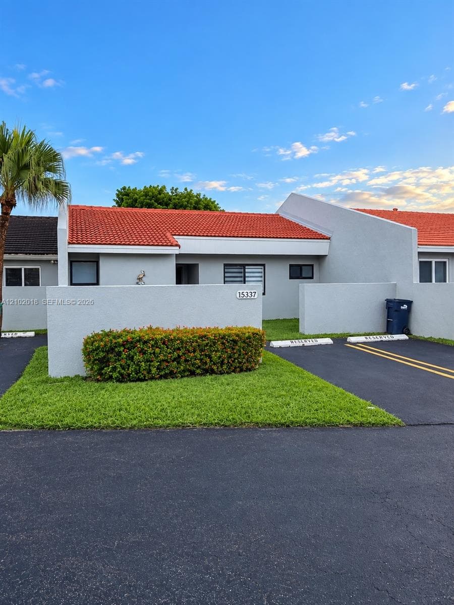 15337 SW 80th Ln, Miami FL 33193