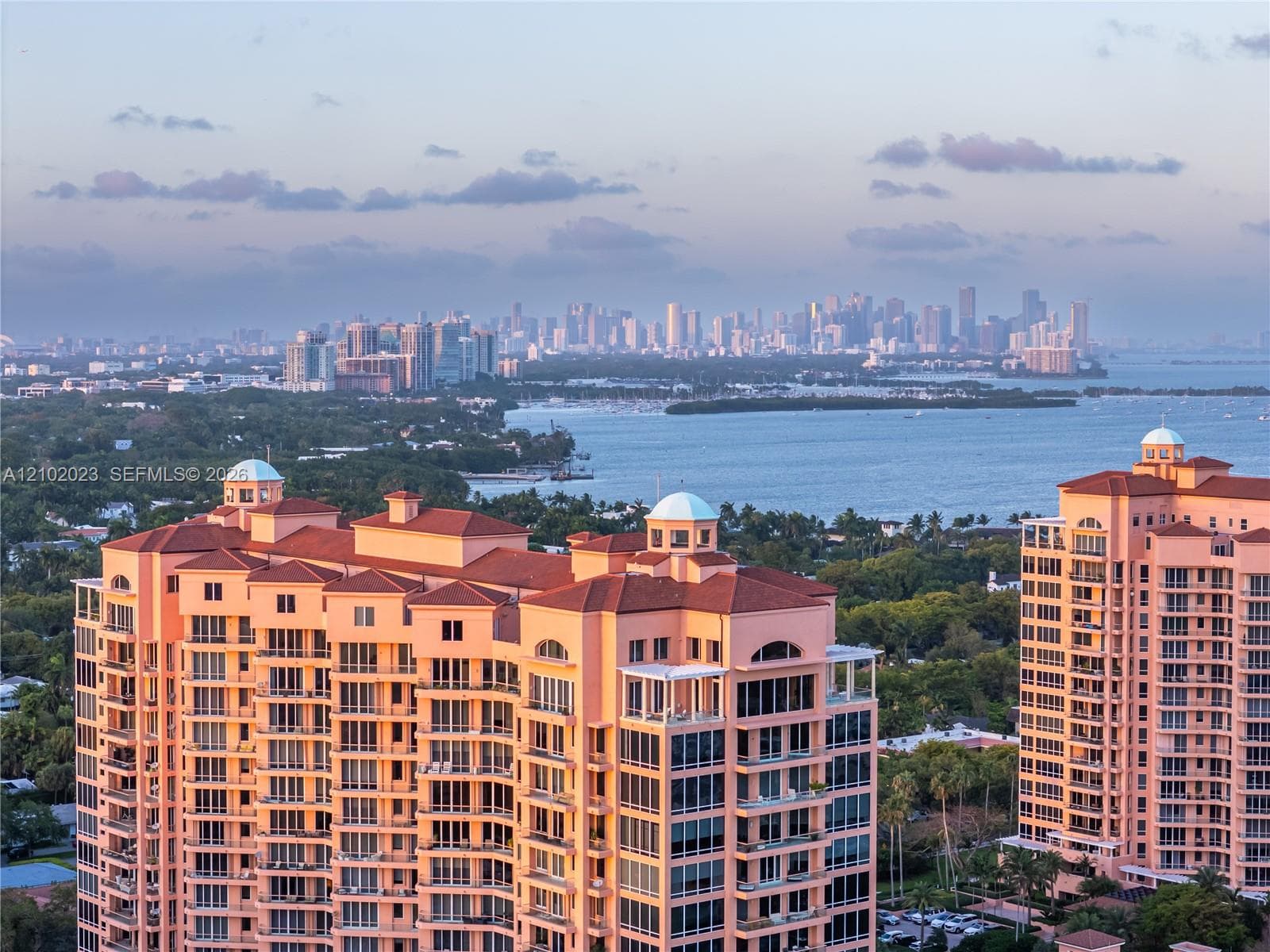 60 Edgewater Dr # 14E, Coral Gables FL 33133