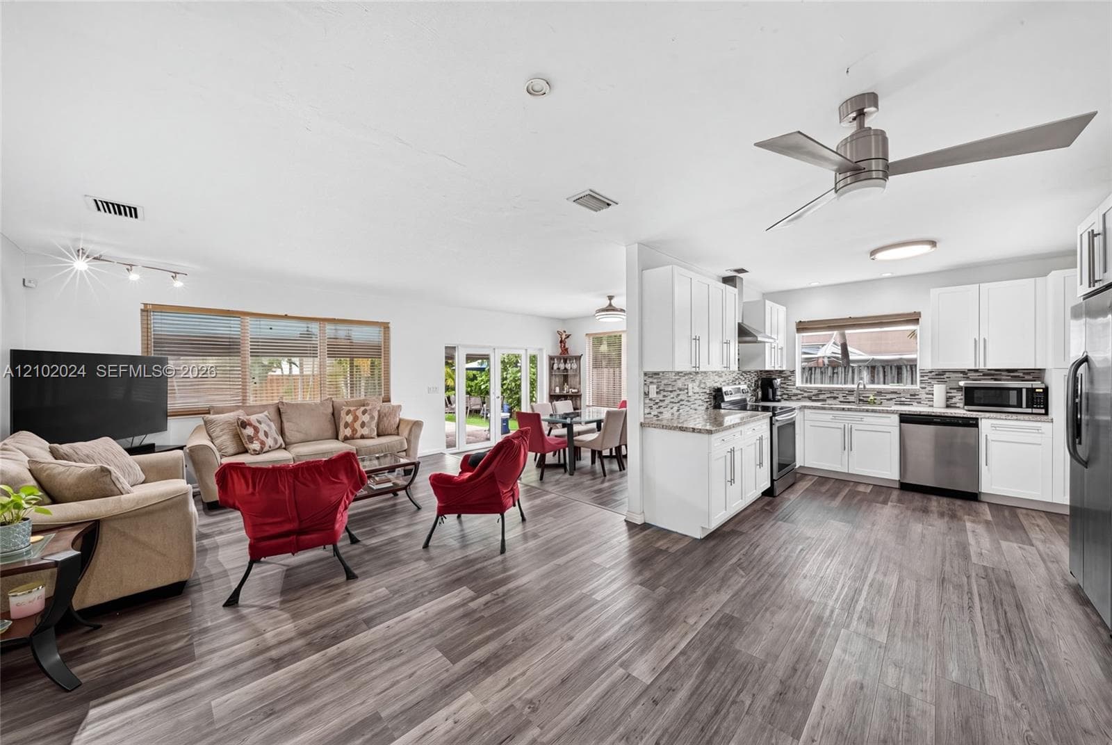 8920 SW 197th St, Cutler Bay FL 33157