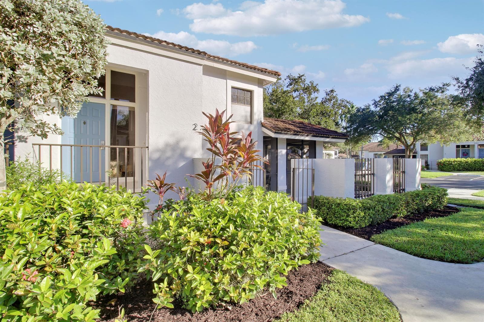 587 Prestwick Circle # 2, Palm Beach Gardens FL 33418