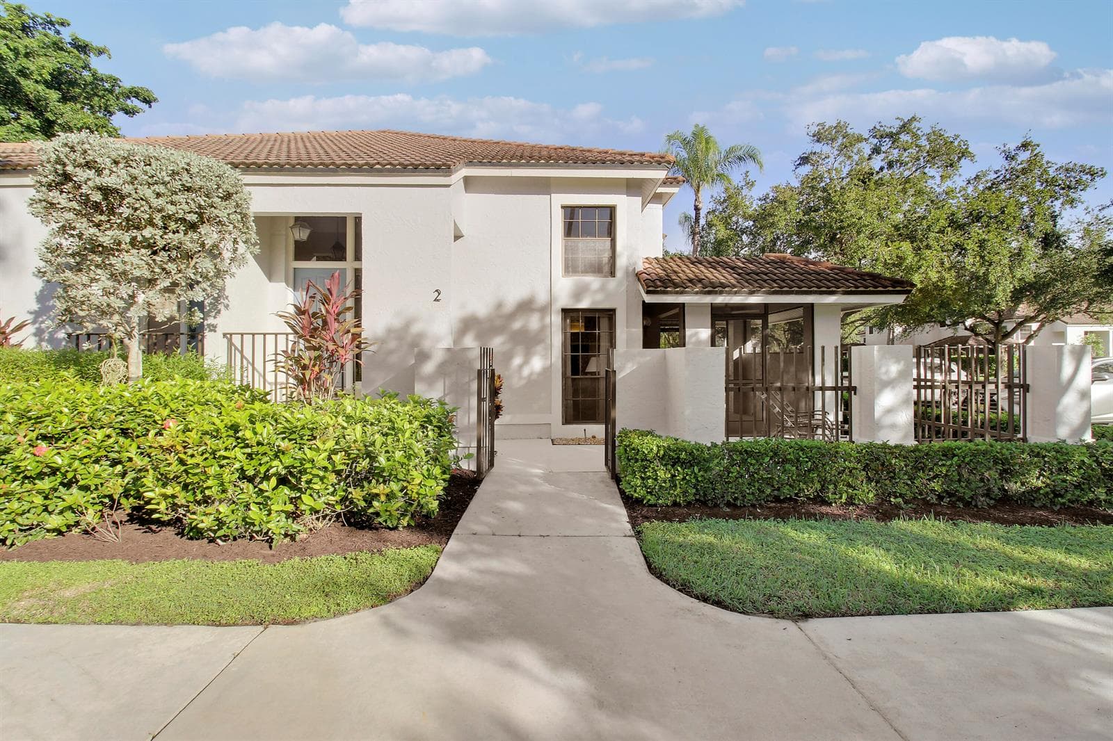 587 Prestwick Circle # 2, Palm Beach Gardens FL 33418