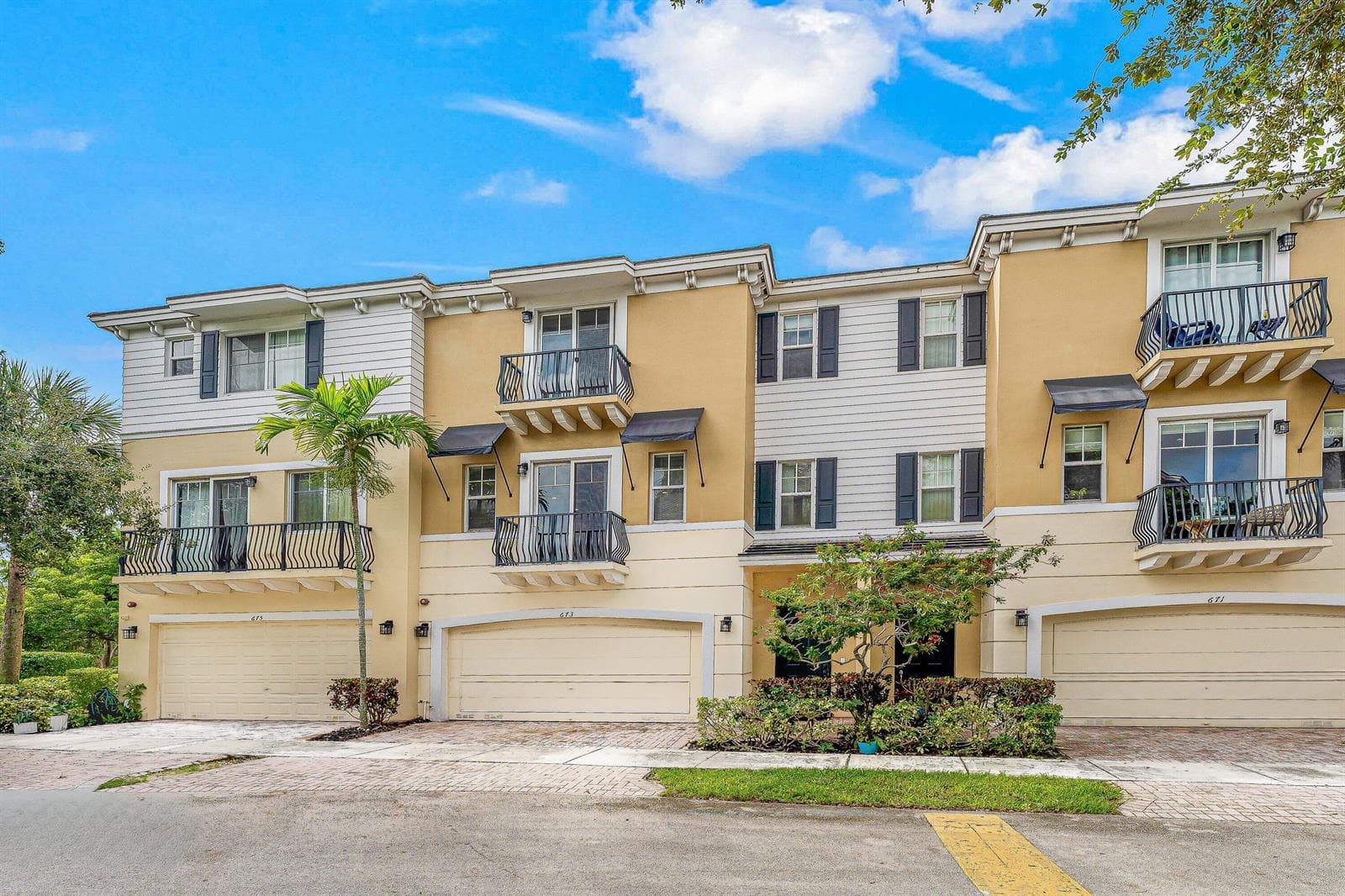 673 NW 38th Circle, Boca Raton FL 33431