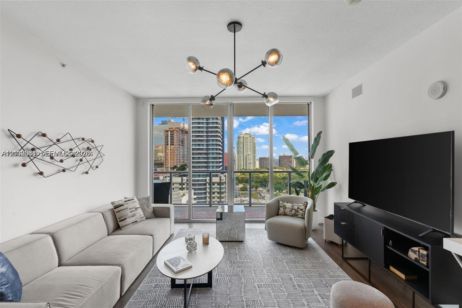 79 SW 12th St, Miami FL 33130