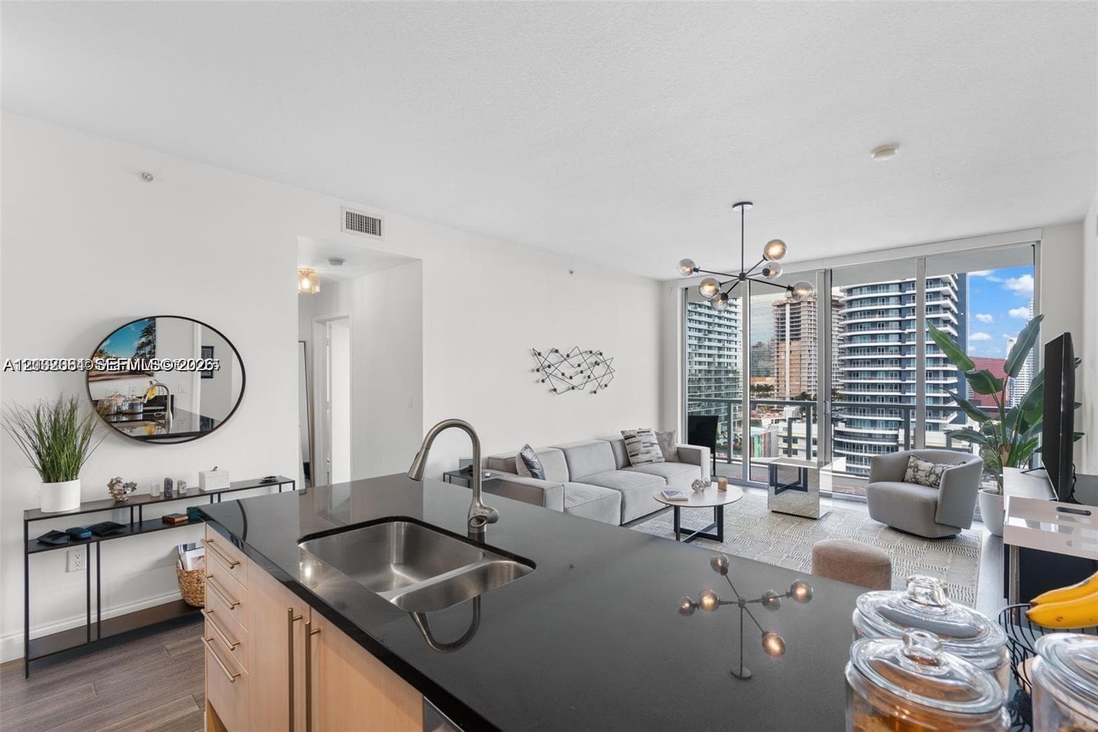 79 SW 12th St, Miami FL 33130
