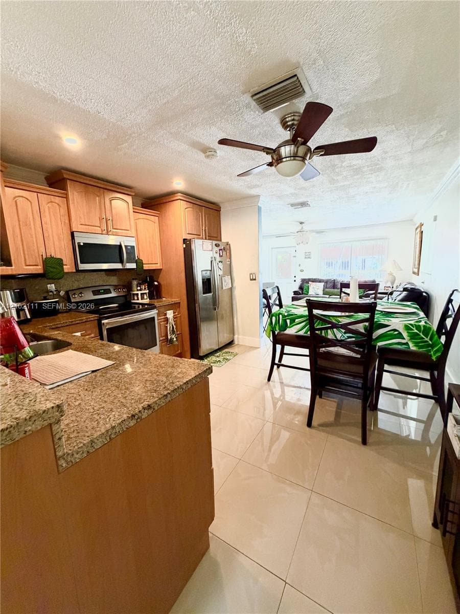 4919 NW 52nd St, Tamarac FL 33319