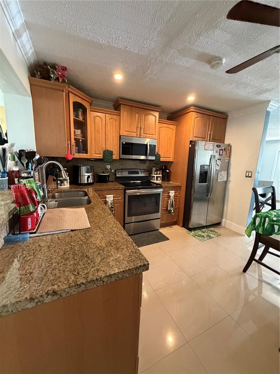 4919 NW 52nd St, Tamarac FL 33319