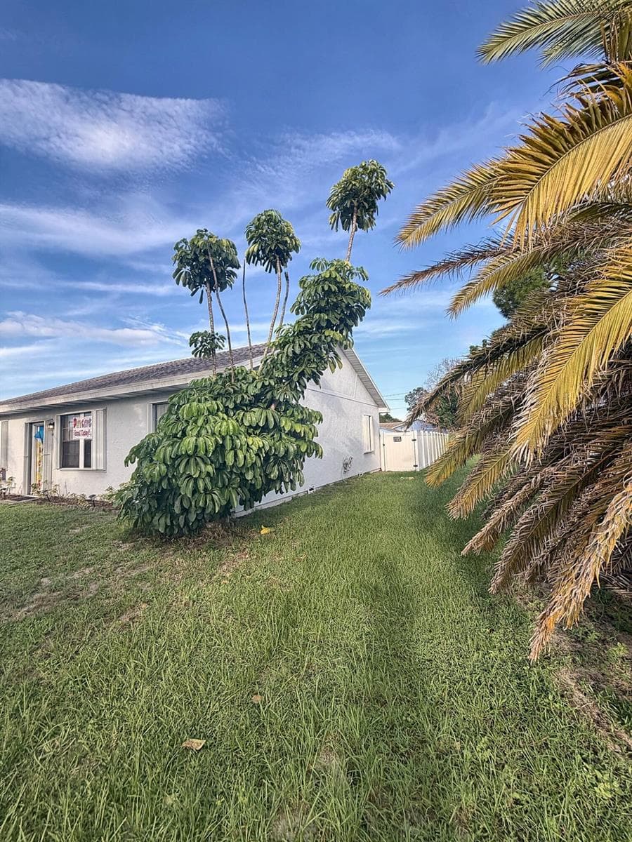 1521 SE AIROSO Boulevard, Port St. Lucie FL 34983