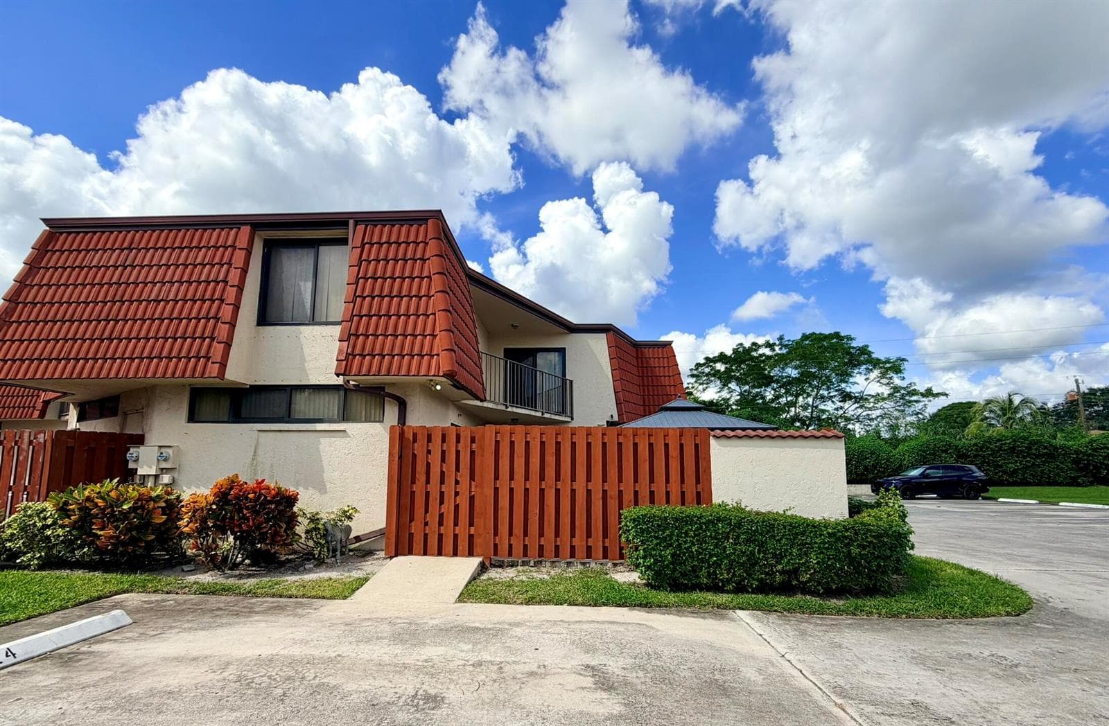 3870 VICTORIA Drive, West Palm Beach FL 33406
