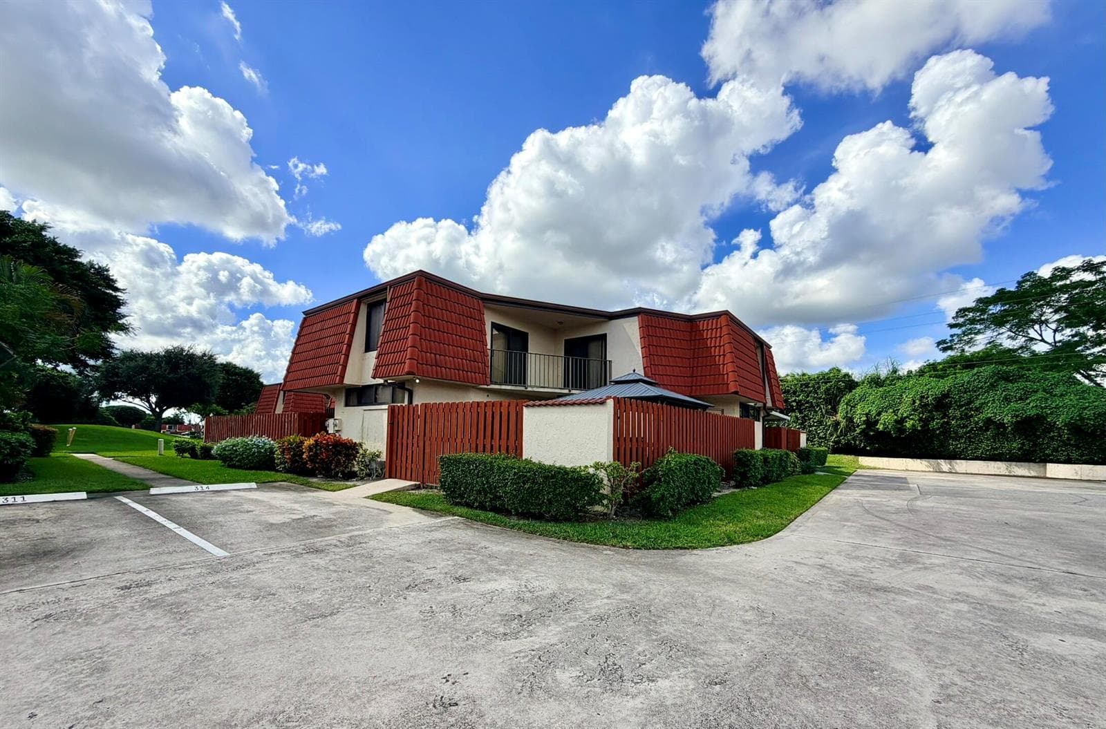 3870 VICTORIA Drive, West Palm Beach FL 33406
