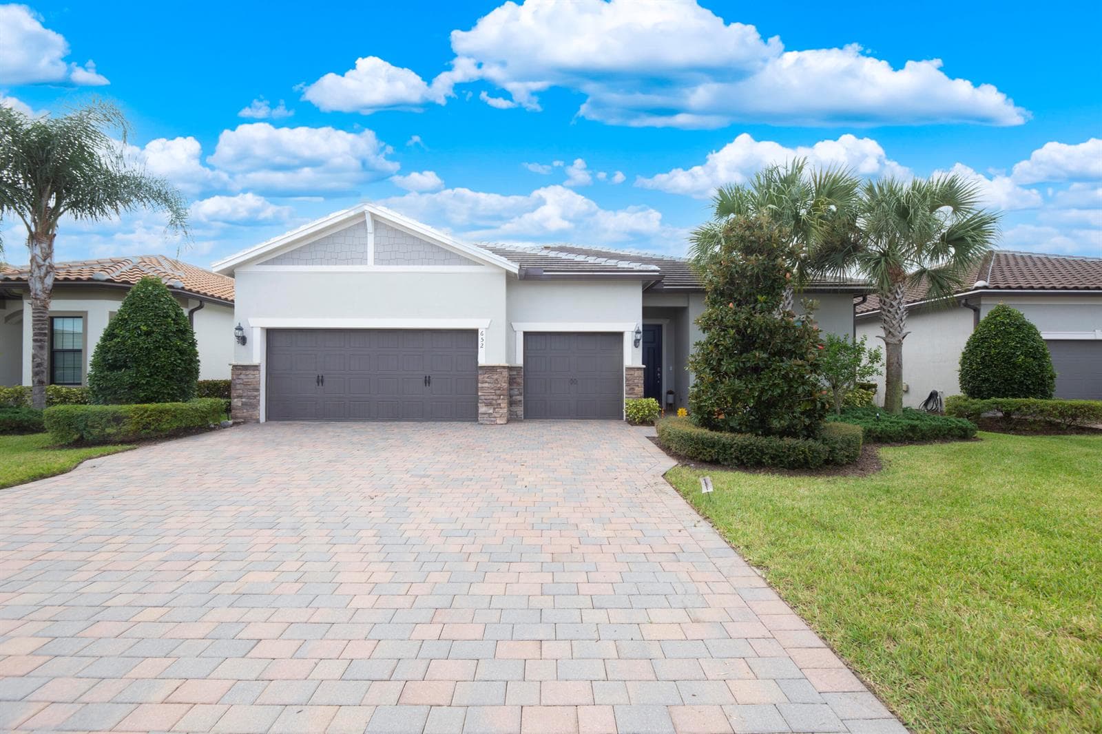 652 SE BOBOLI Way, Port St. Lucie FL 34984