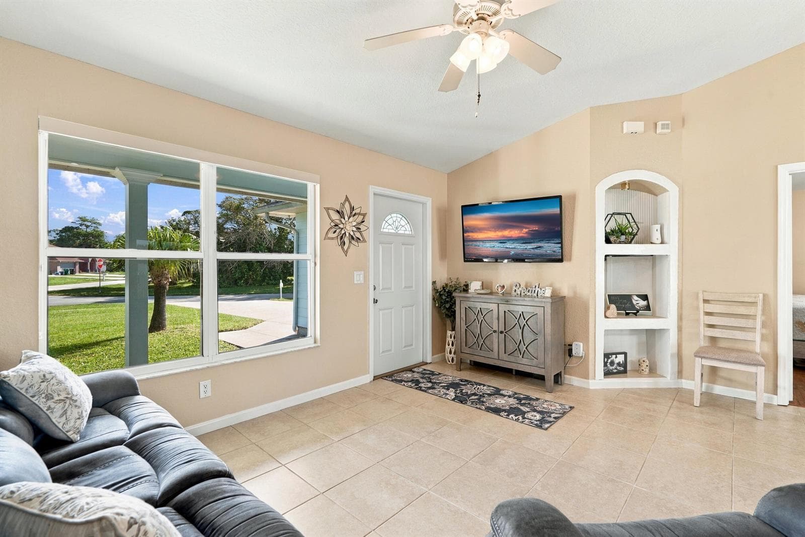 590 NW HAVEN Street, Port St. Lucie FL 34983