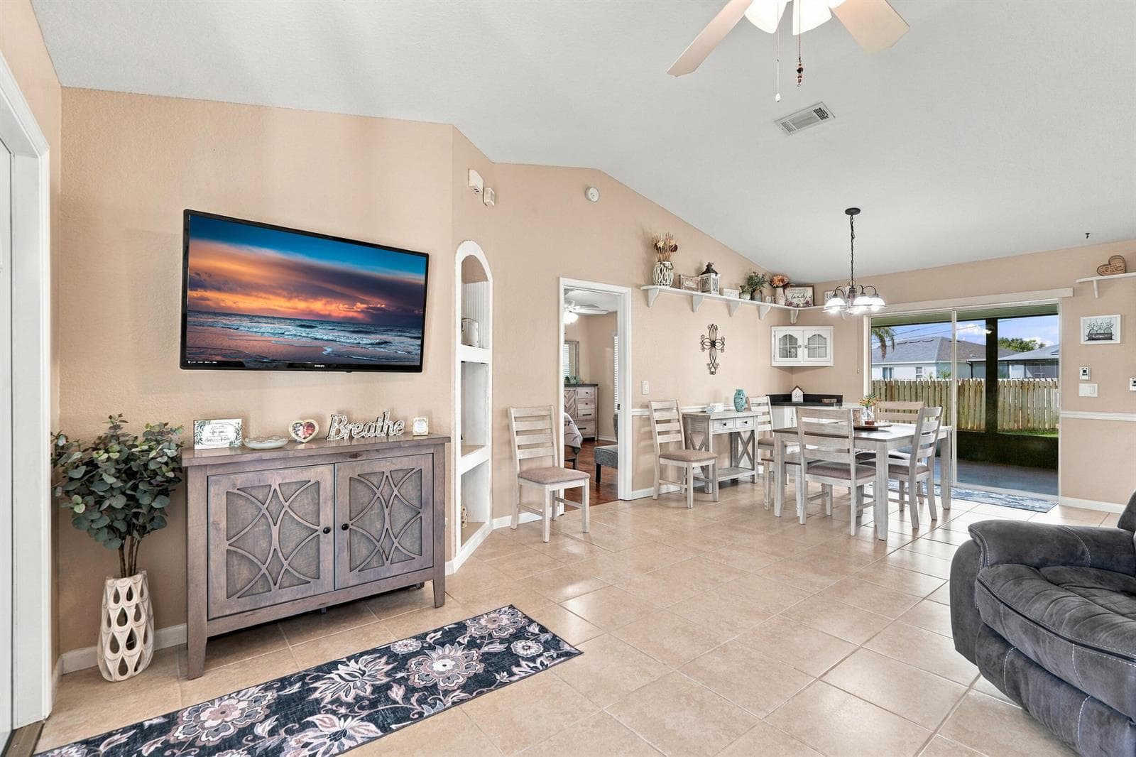 590 NW HAVEN Street, Port St. Lucie FL 34983