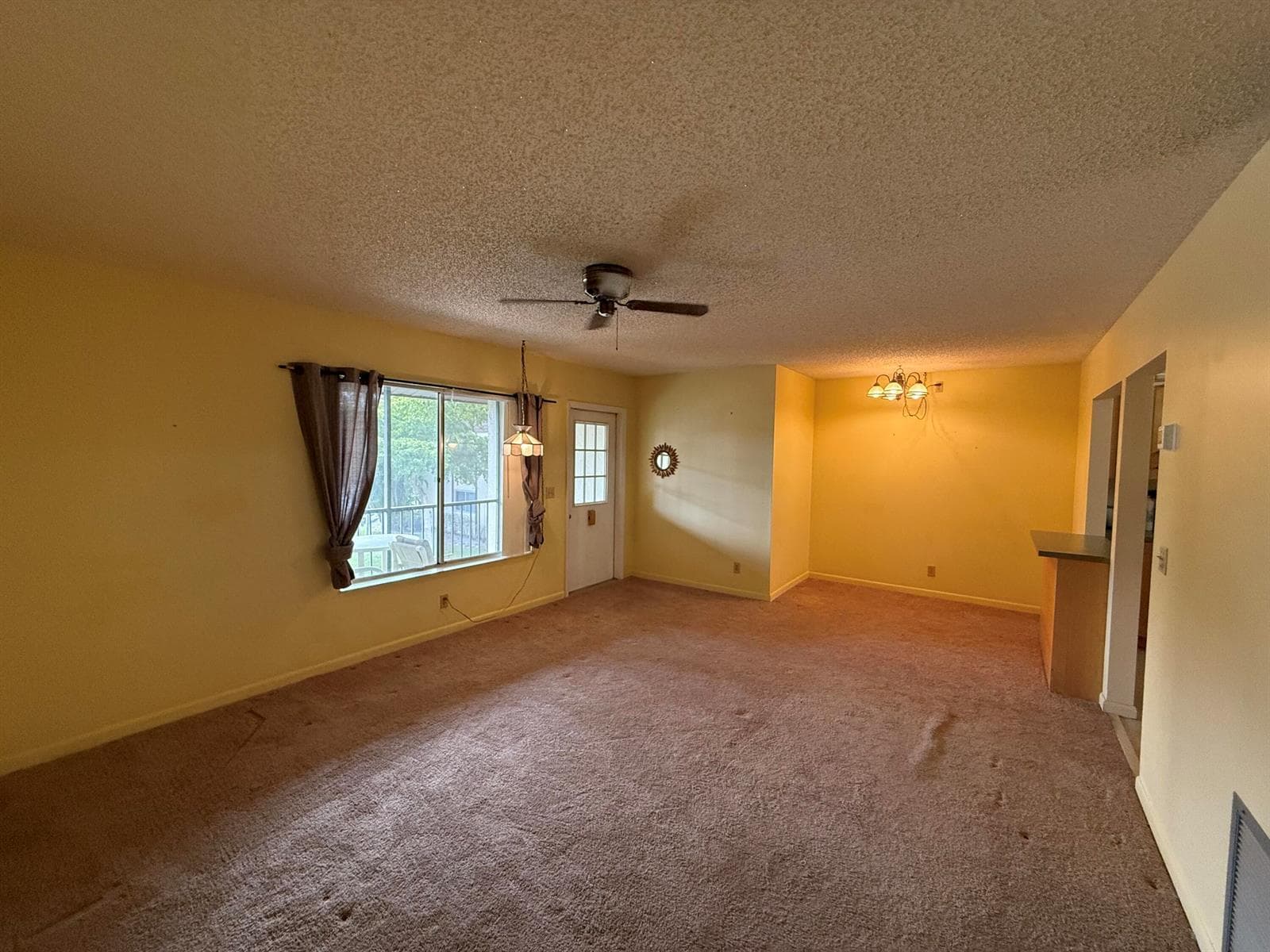 131 Lake Pine Circle # D2, FL 33463