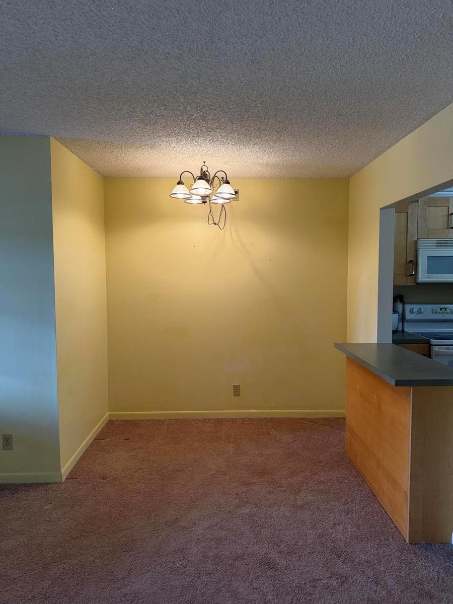 131 Lake Pine Circle # D2, FL 33463