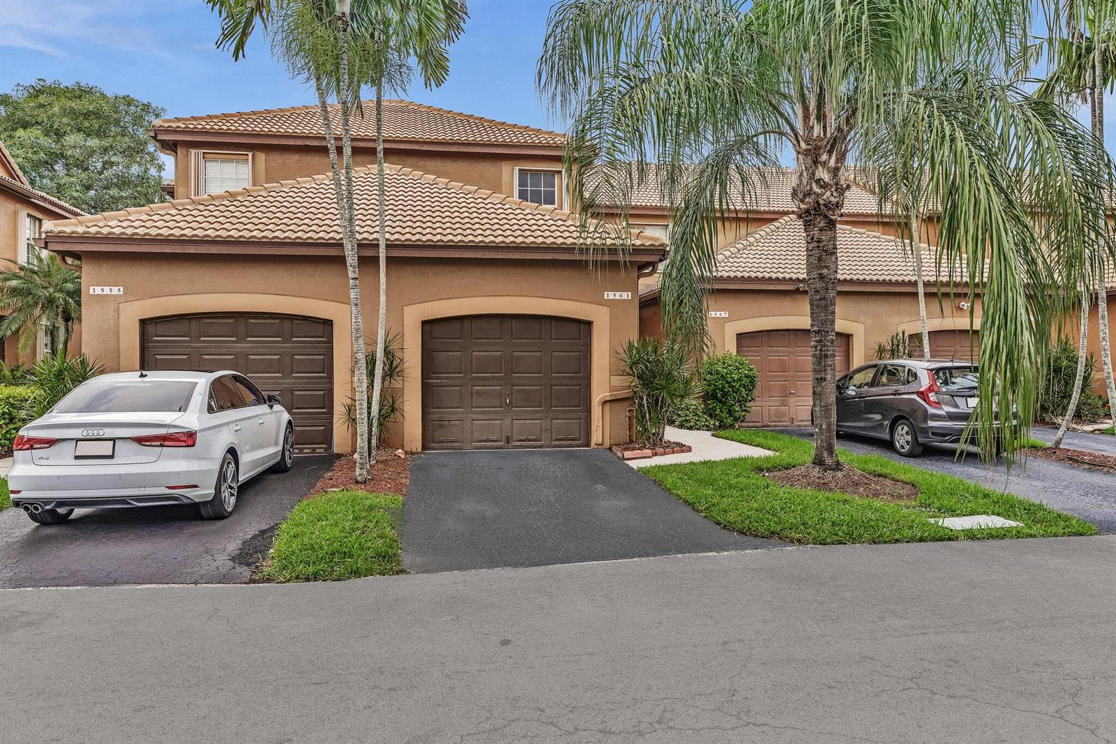 1561 Barcelona Way, Weston FL 33327