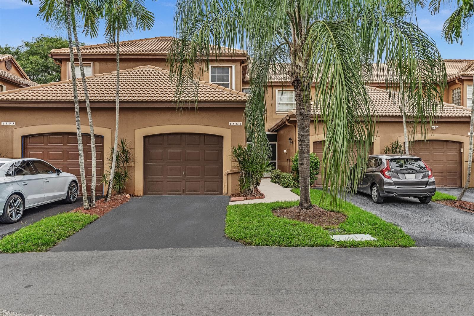 1561 Barcelona Way, Weston FL 33327