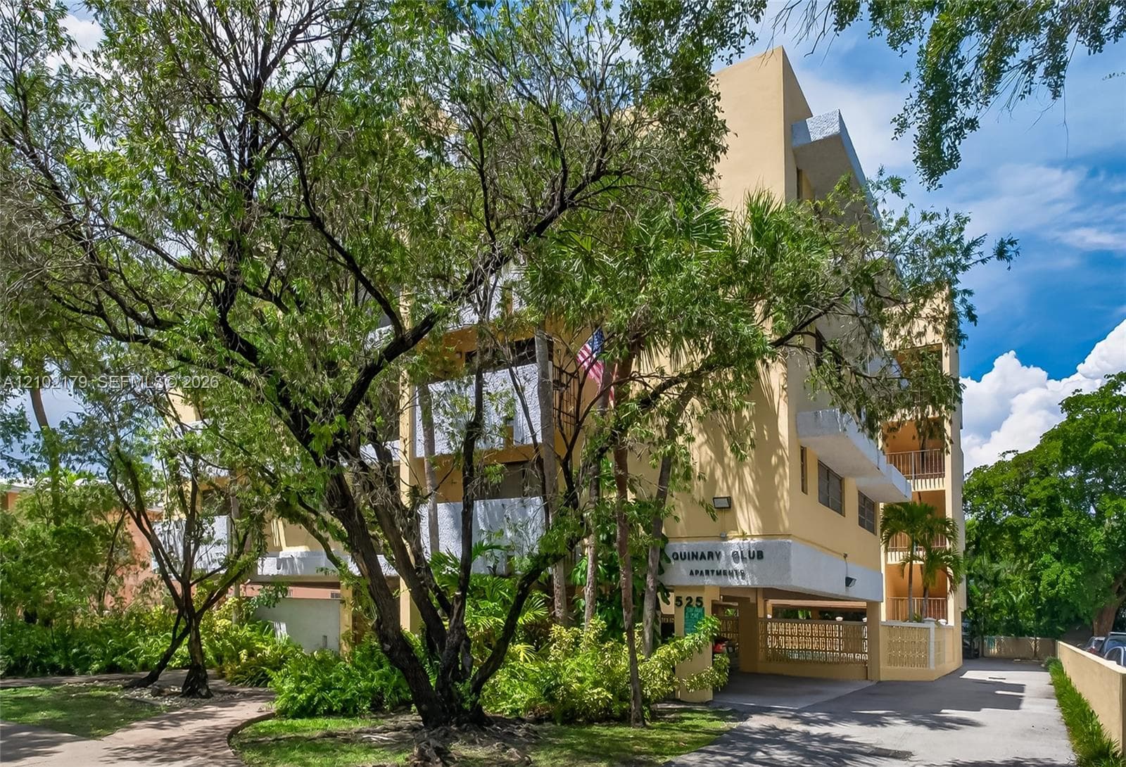 525 Coral Way # 403, Coral Gables FL 33134