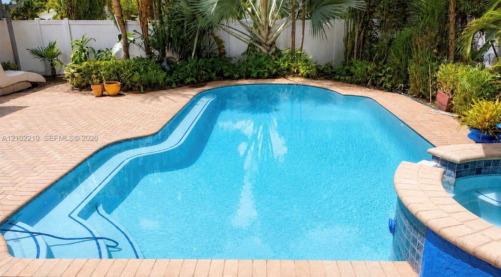 2400 NE 5th Ave, Wilton Manors FL 33305