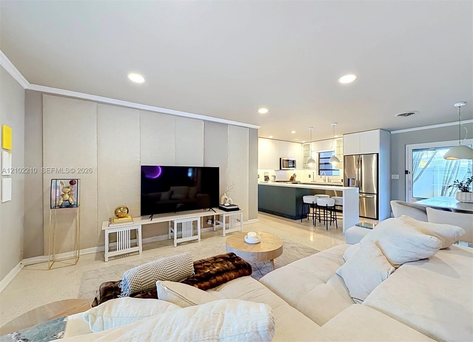 2400 NE 5th Ave, Wilton Manors FL 33305