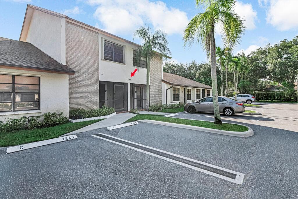 1240 PARKSIDE GREEN Drive # C, FL 33415