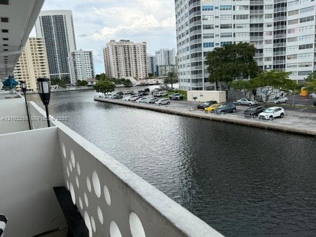 2500 Diana Dr # 308, Hallandale Beach FL 33009