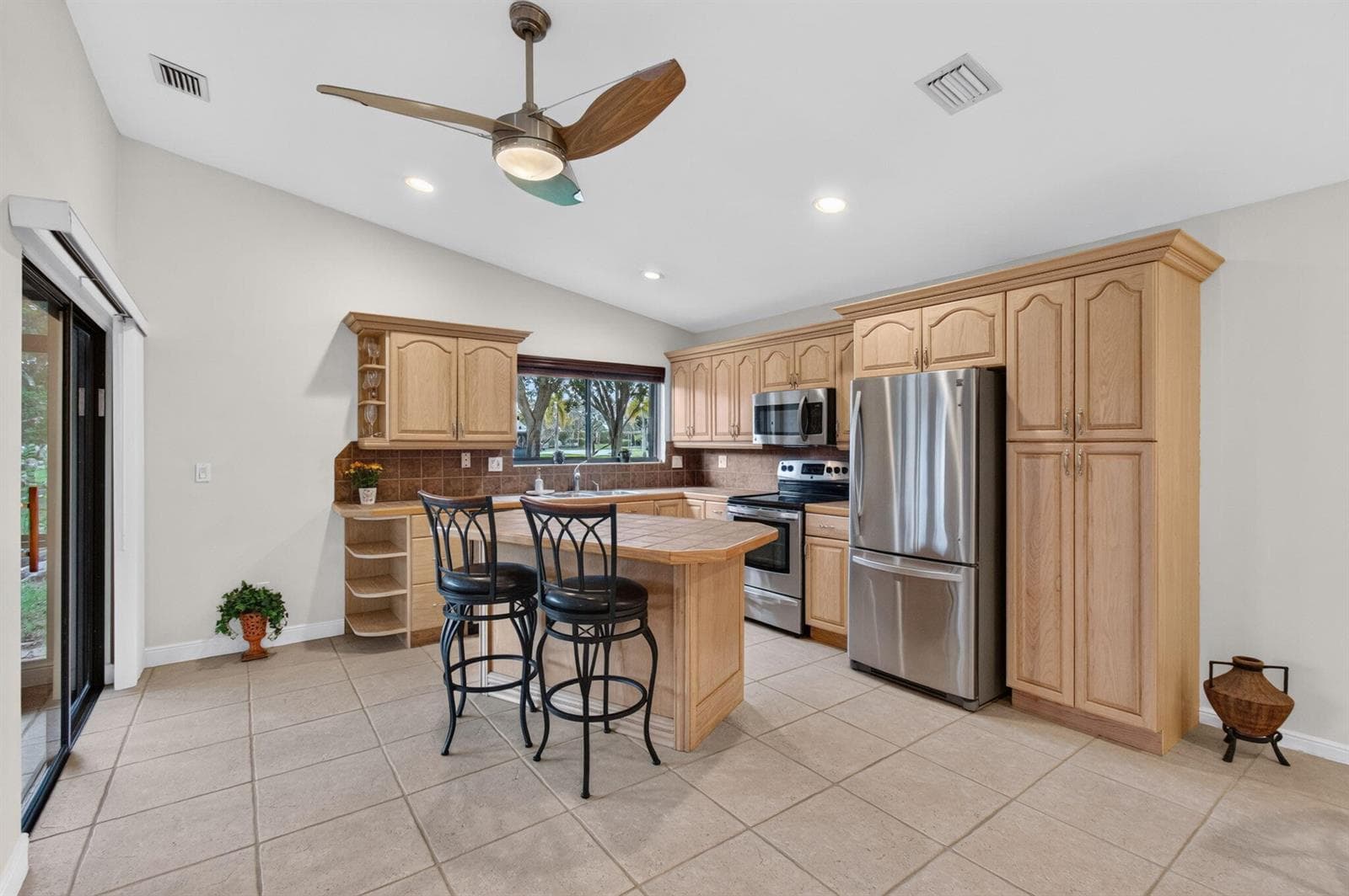 4 Fawlkland Circle, Boynton Beach FL 33426
