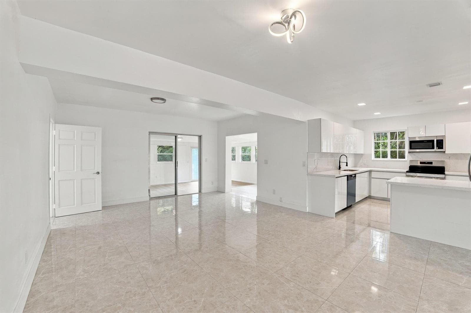 110 NE 152nd Street, Miami FL 33162