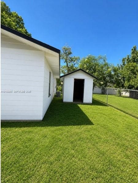 462 SALLY ST, Other City - In The State Of Florida FL 32043