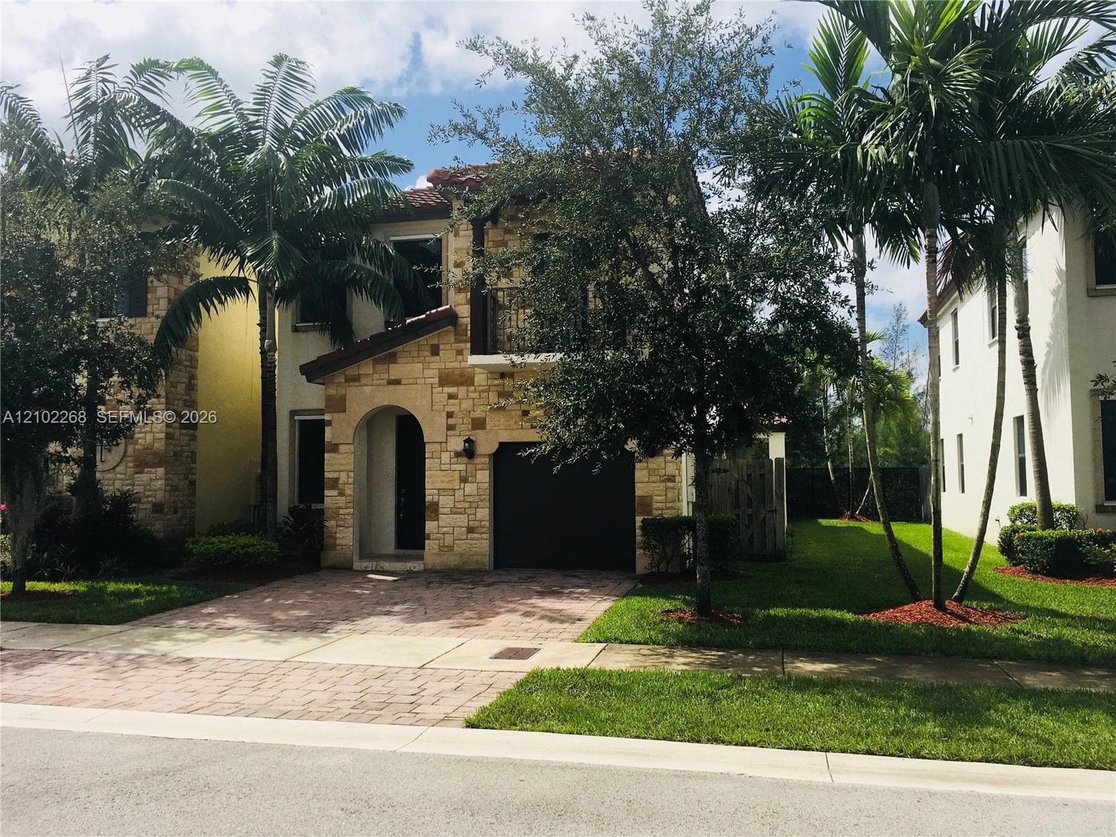 10310 NW 70th Ter, Doral FL 33178