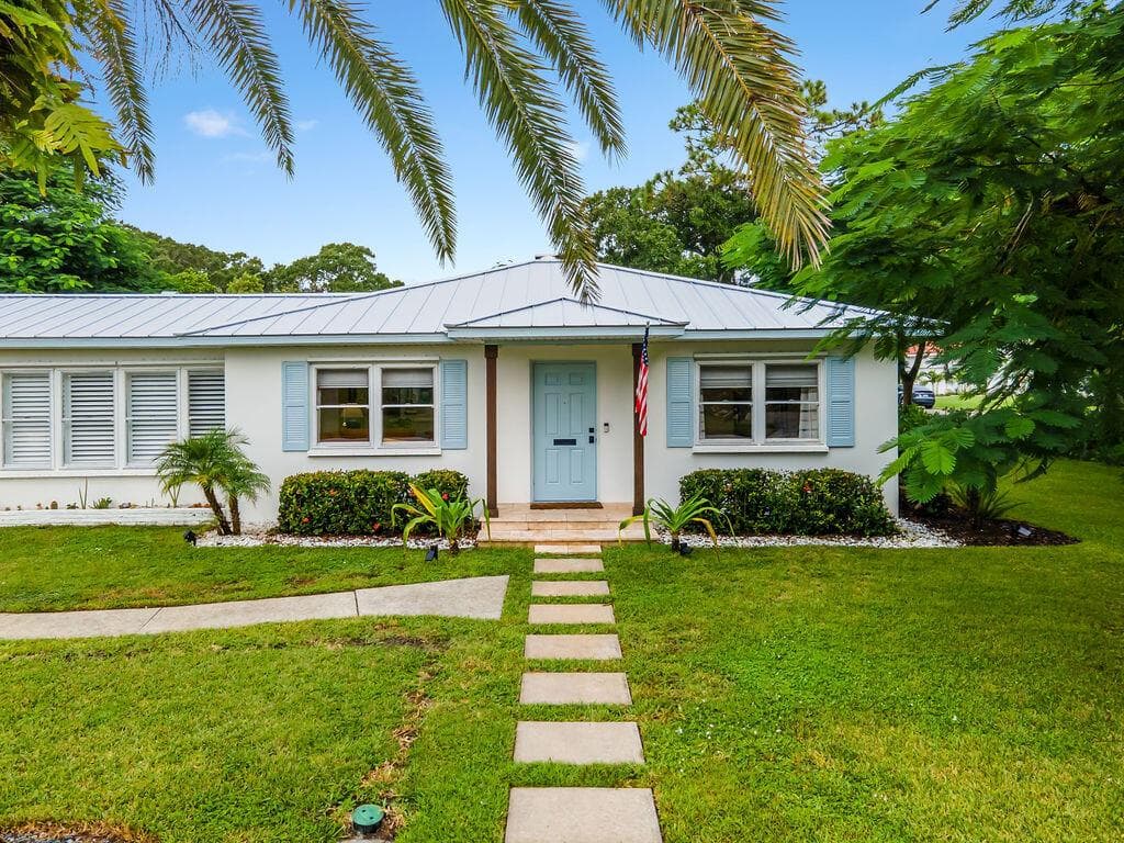 2041 Buena Vista Boulevard, Vero Beach FL 32960