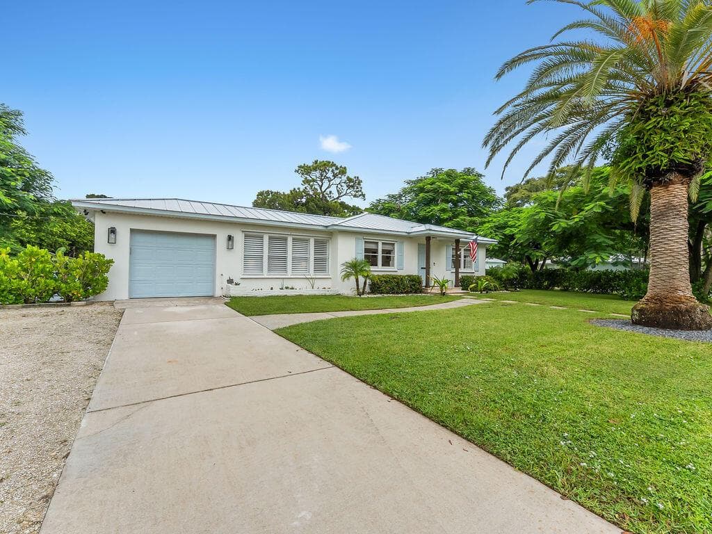 2041 Buena Vista Boulevard, Vero Beach FL 32960