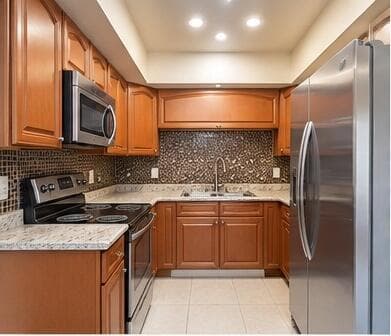 227 CASTLEWOOD Drive # 207, North Palm Beach FL 33408