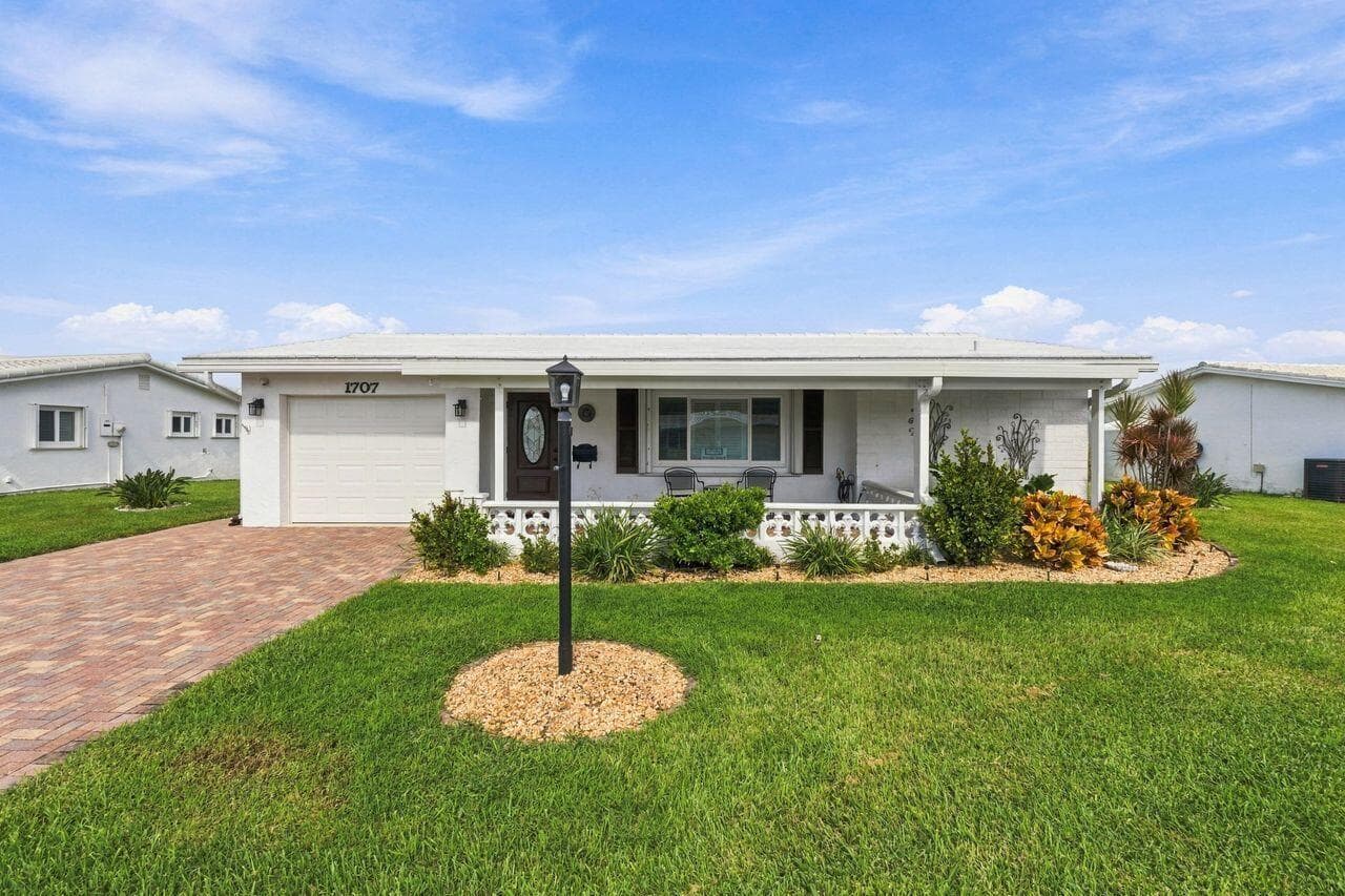 1707 SW 18th Street, Boynton Beach FL 33426
