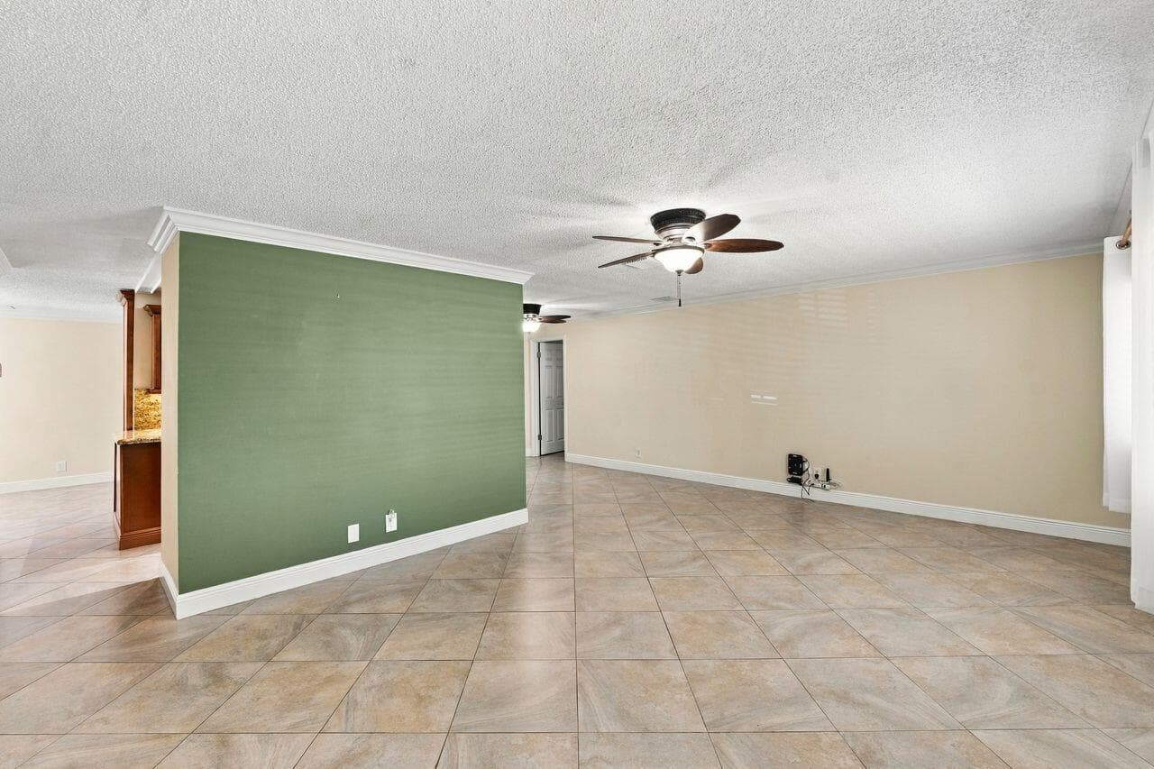 1707 SW 18th Street, Boynton Beach FL 33426