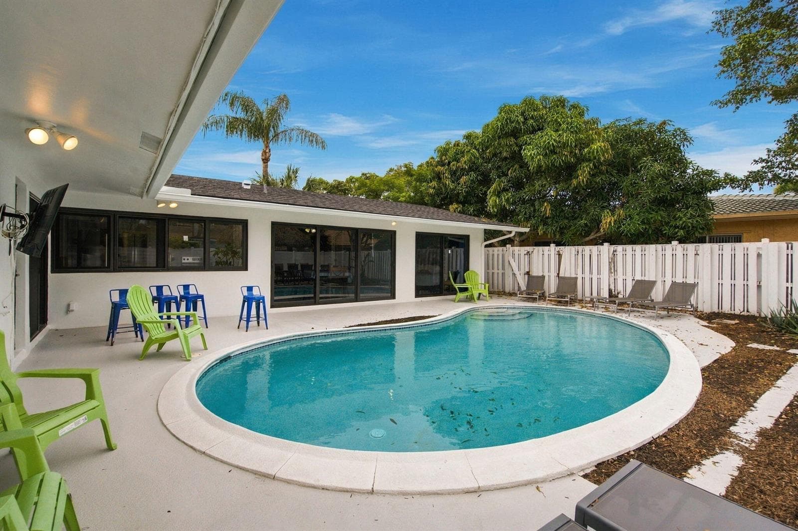 2102 NE 68TH Street, Fort Lauderdale FL 33308