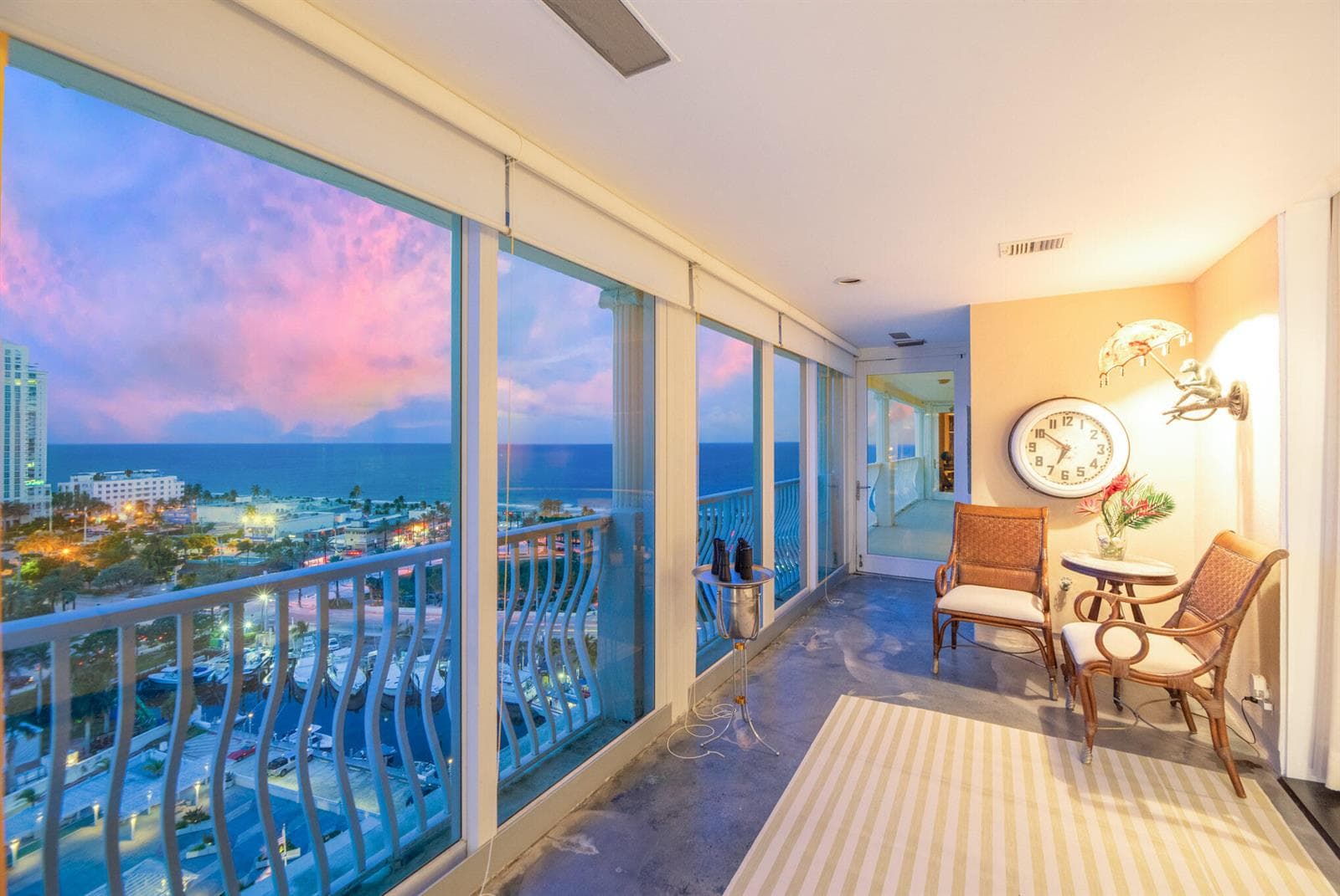 1 LAS OLAS Circle, Fort Lauderdale FL 33316
