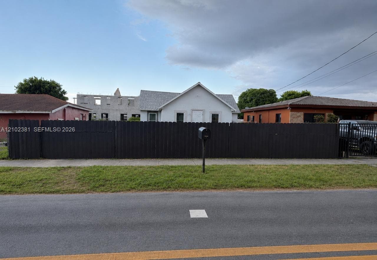 1296 NW 72nd St, Miami FL 33147