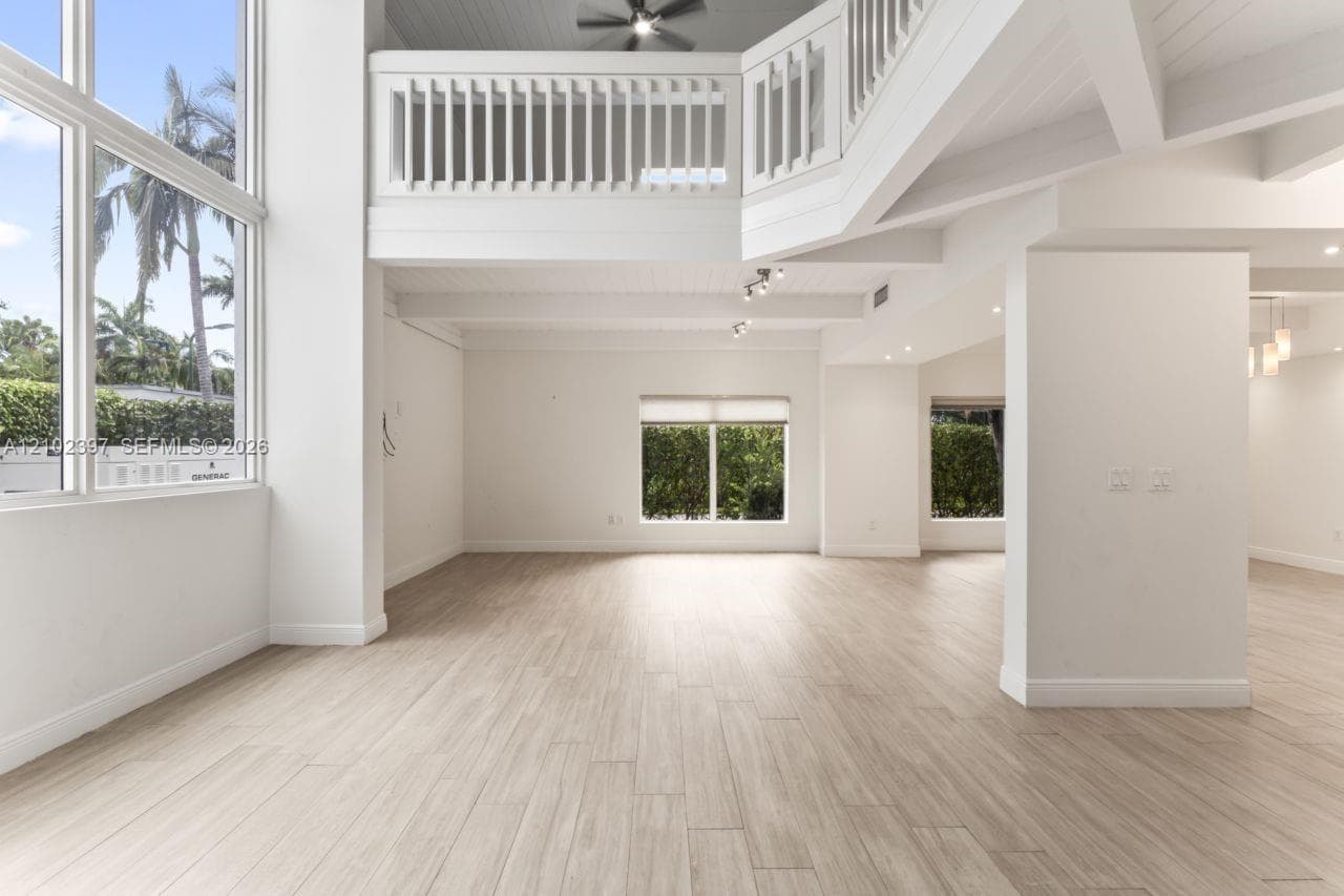 20205 W Oak Haven Cir, Miami FL 33179