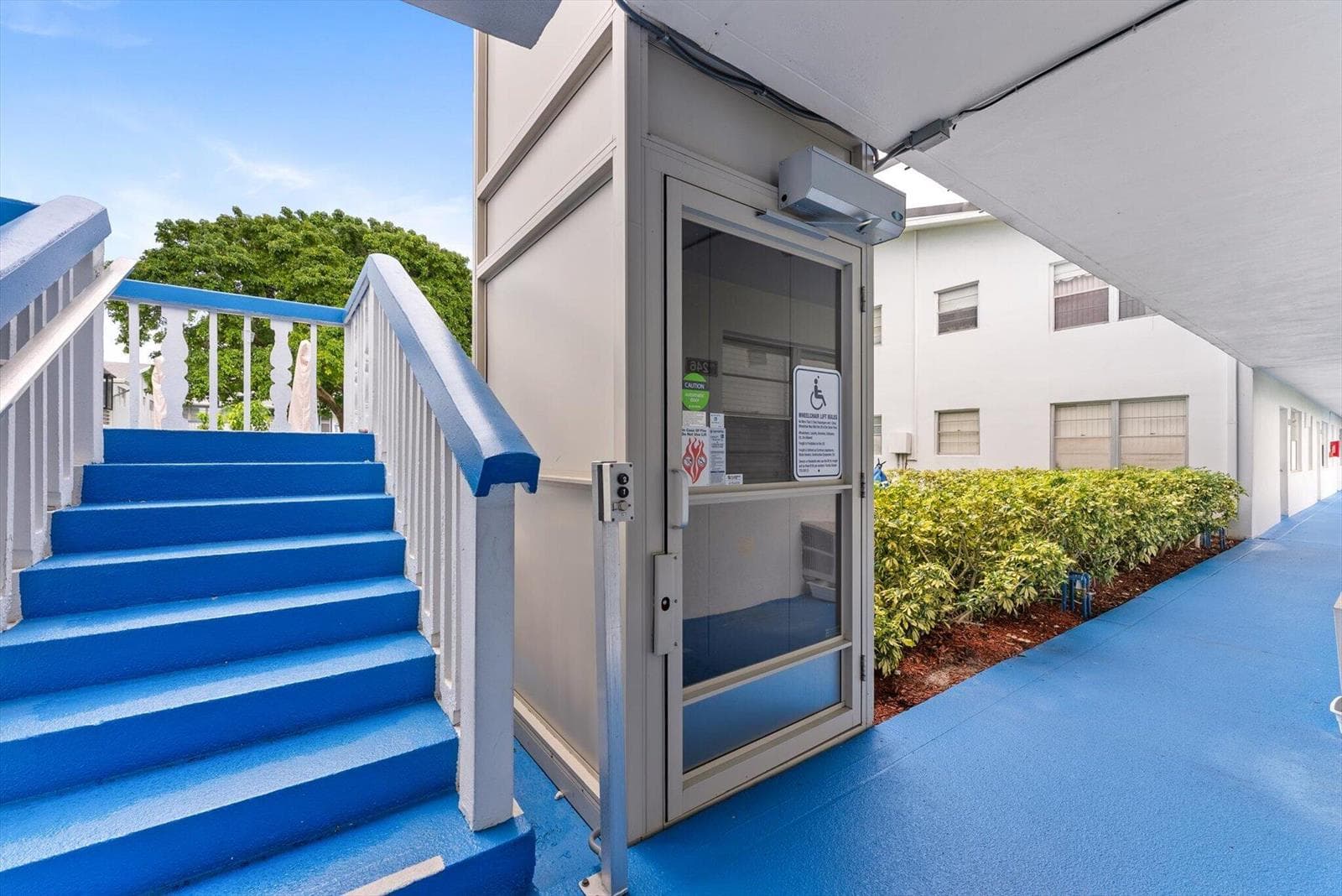 256 MARKHAM L, Deerfield Beach FL 33442