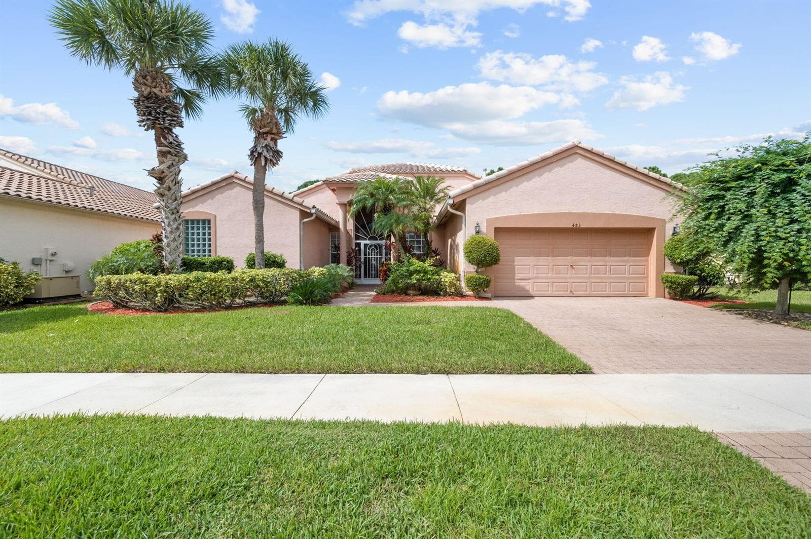 483 NW Blue Lake Drive, Port St. Lucie FL 34986