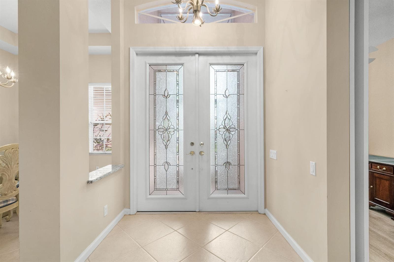 483 NW Blue Lake Drive, Port St. Lucie FL 34986