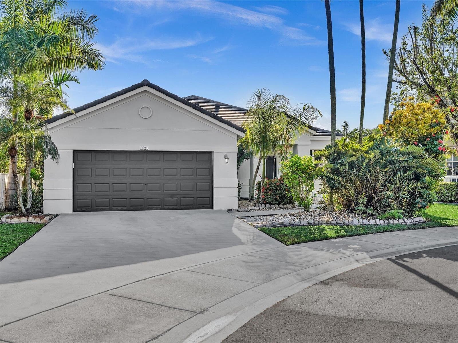 1125 Sunflower Circle, Weston FL 33327